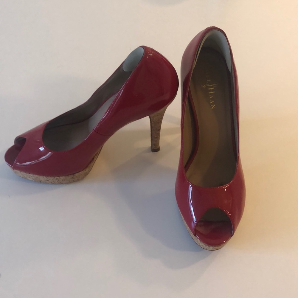 **PRICE DROP**Gorgeous red heels